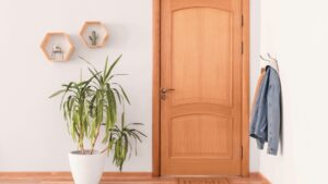 porta está desalinhada